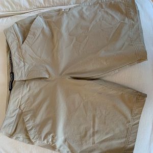 Under Armour Women’s Golf Shorts